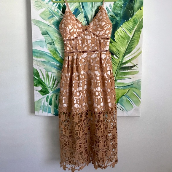 Goodnight Macaroon Midi Crochet Dress ☀️ - Picture 2 of 12